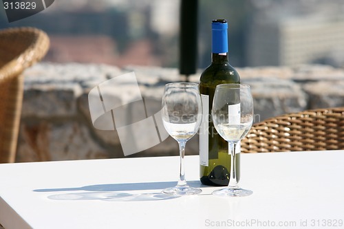 Image of wine and glasses