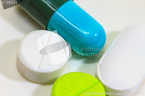 Image of Heap of medicine pills