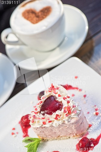 Image of heart-shaped valentine cake