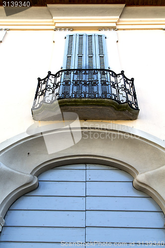 Image of brown door  europe    lombardy       in  the milano old   window