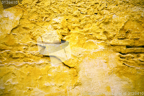 Image of pink in texture wall and  yellow