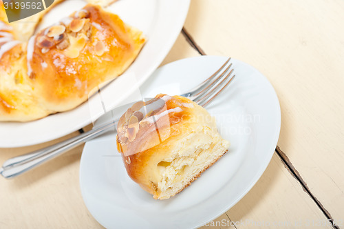 Image of sweet bread donut cake