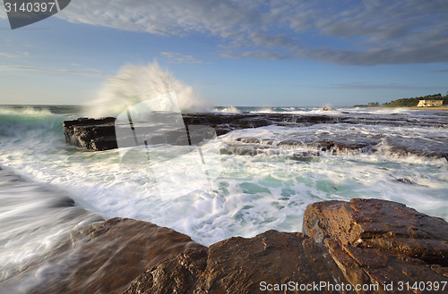 Image of High tide at Coledale rock platform