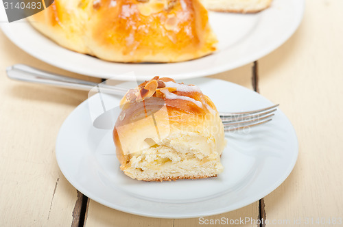 Image of sweet bread donut cake