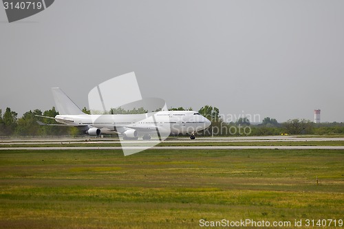 Image of Plane on runway