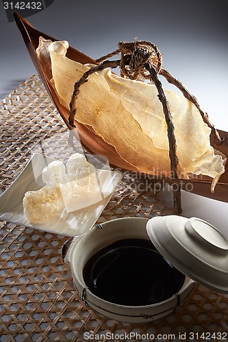 Image of Fish maw soup table set