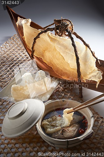 Image of Fish maw soup table set