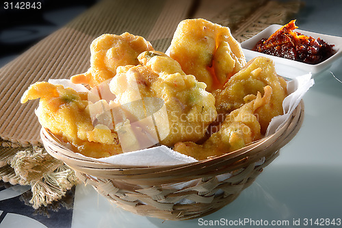 Image of Fried prawn puff 