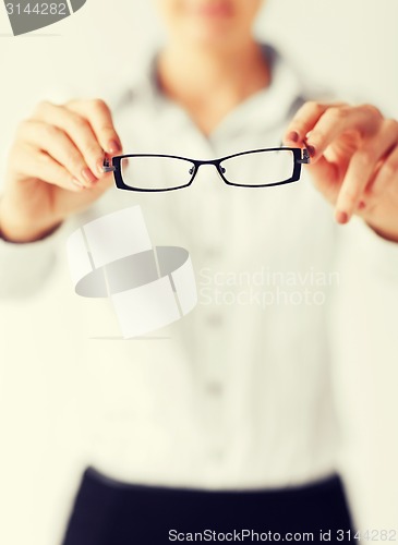 Image of woman with eyeglasses