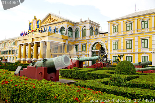 Image of   cannon bangkok in thailand   flag