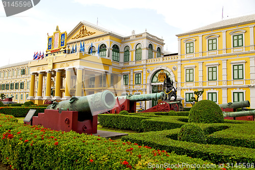 Image of   cannon bangkok in thailand   flag