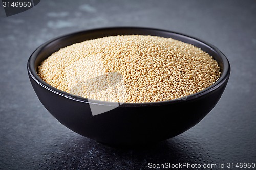 Image of bowl of quinoa seeds