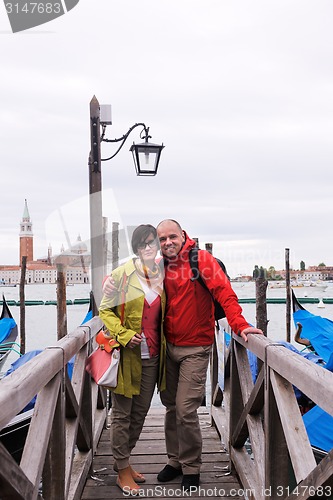 Image of happy couple in venice