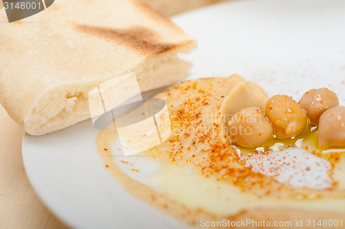 Image of Hummus with pita bread 