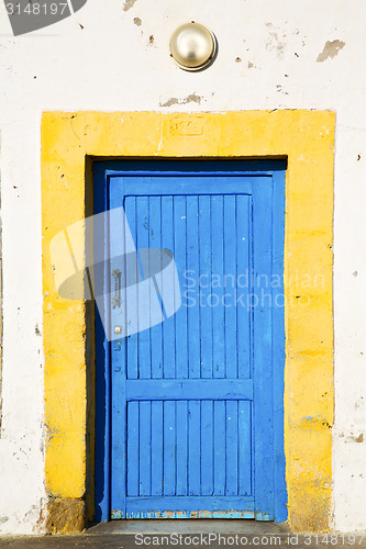 Image of antique door in morocco glass lamp