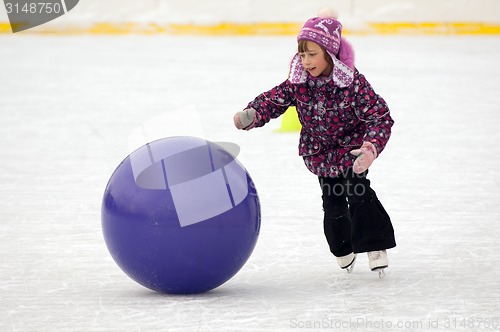 Image of Girl run with a ball