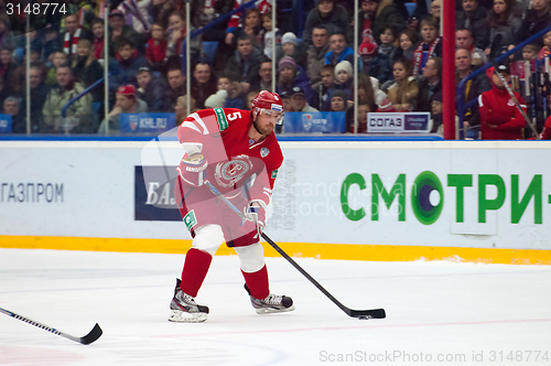 Image of Defender Alexey Semenov (5)