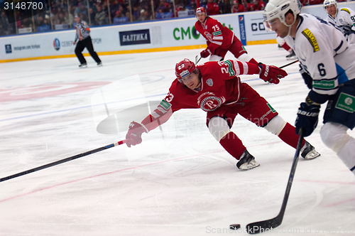 Image of Dmitry Shitikov (23) defends