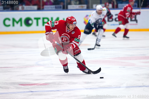 Image of Dmitry Shitikov (23) dribble