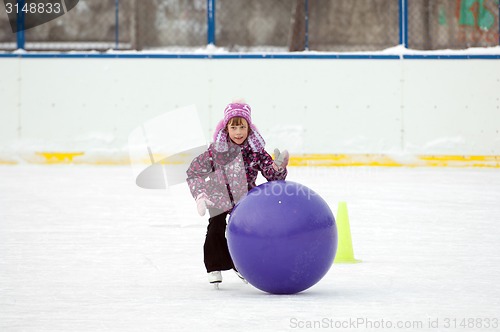 Image of Girl run with a ball