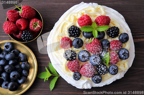 Image of Dessert with berries