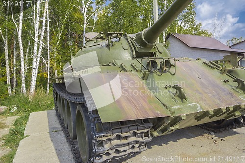 Image of military tank