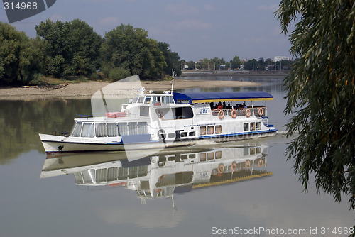 Image of Boat on the river