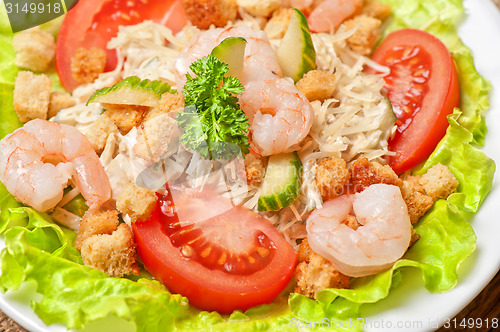 Image of salad with shrimp