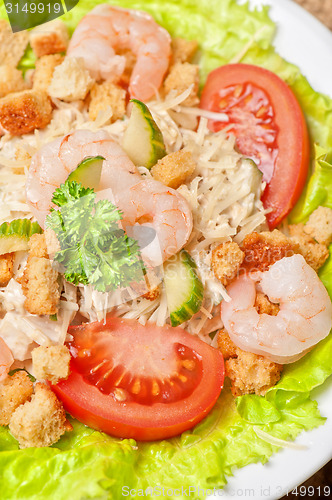 Image of salad with shrimp