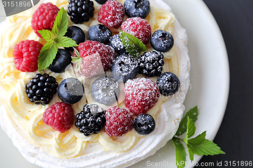 Image of Dessert with berries