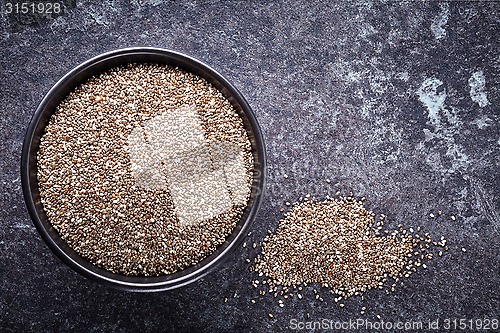 Image of bowl of chia seeds