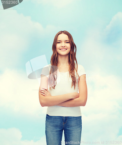 Image of smiling teenager in blank white t-shirt