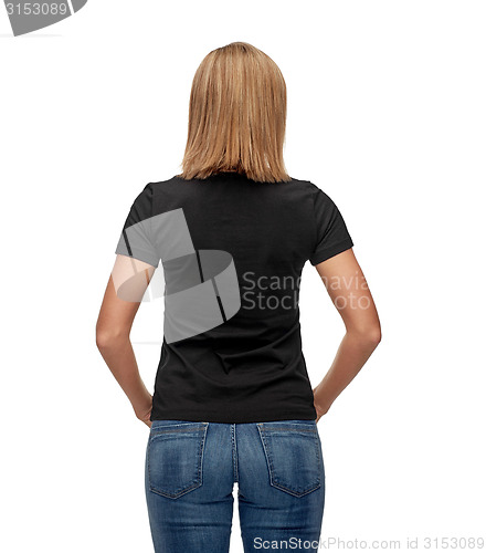 Image of woman in blank black t-shirt