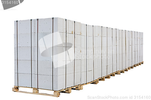 Image of Concrete blocks on the pallet.