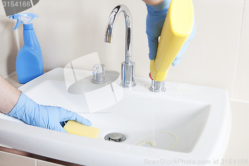 Image of Sink is cleaned