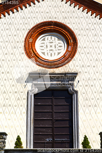 Image of door   in italy  lombardy   column  the tree