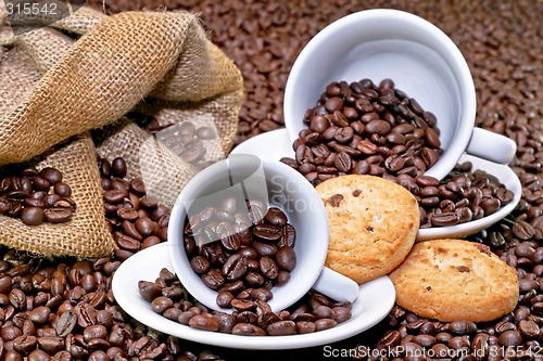 Image of Cups and cookies