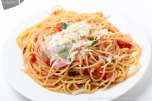 Image of Spaghetti in tomato and basil sauce