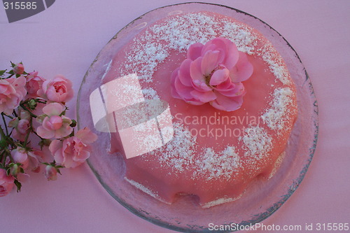 Image of Gateau with pink marzipan