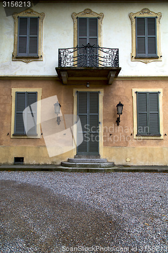 Image of brown door  europe  italy  lombardy       in  the milano   terra