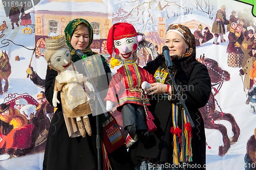 Image of Petrushka and Marfa dolls