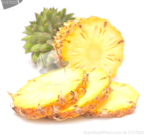 Image of ripe pineapple