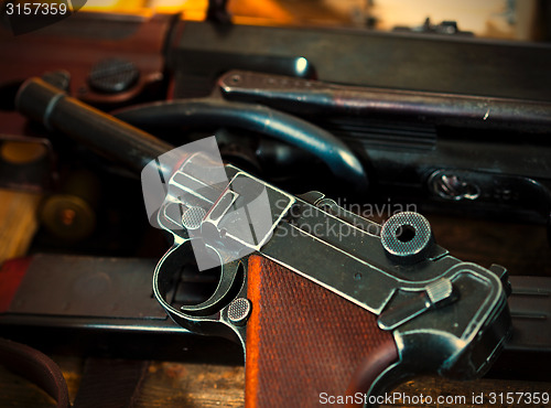 Image of Parabellum pistol and submachine gun MP 38