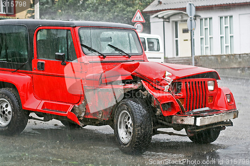 Image of Crashed jeep