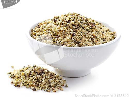 Image of bowl of hemp seeds