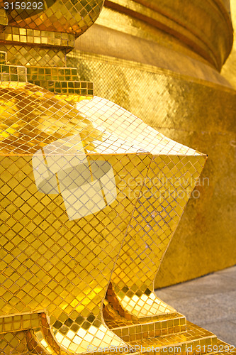 Image of  pavement gold       in    thailand incision of  temple 