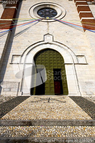 Image of  italy  lombardy      the varano borghi     church  closed brick