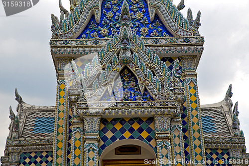 Image of  thailand  in  bangkok  rain   temple    palaces   asia sky    a