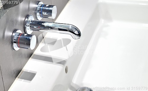 Image of wash sink in a bathroom