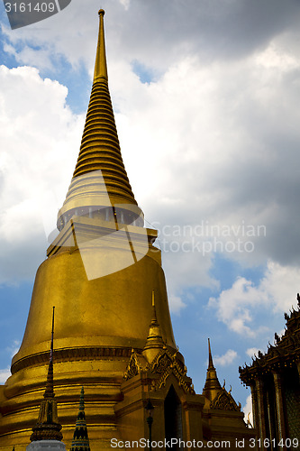 Image of  thailand  in  bangkok  rain       asia sky    and  colors relig